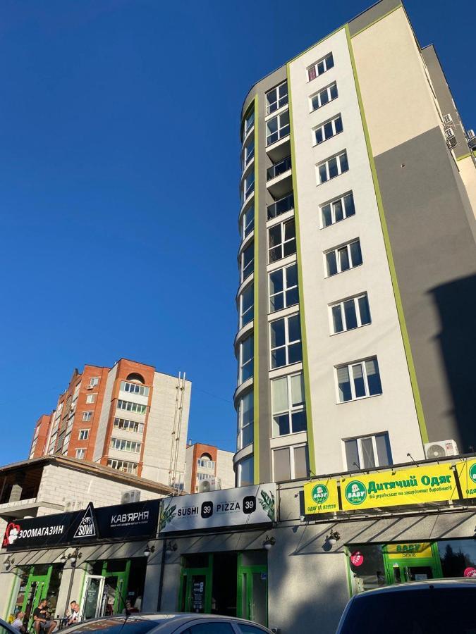Нова Гарна Та Чиста, Квартира Біля Парку Та Озера Ternopil Exterior photo